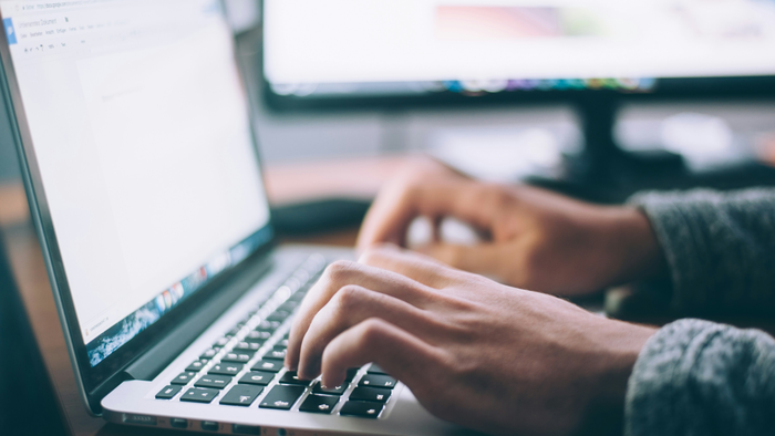 Configuração de PCs e Celulares Pode Exigir Verificação de Idade em Breve